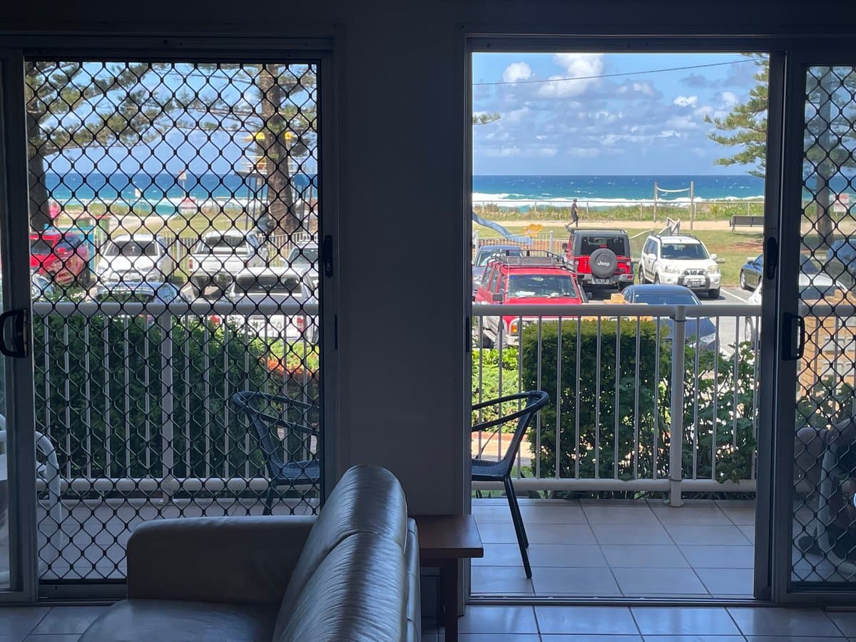 Furnished 2 Bedroom House in Mermaid Beach
