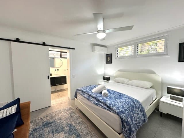 Furnished 2 Bedroom House in Palm Beach