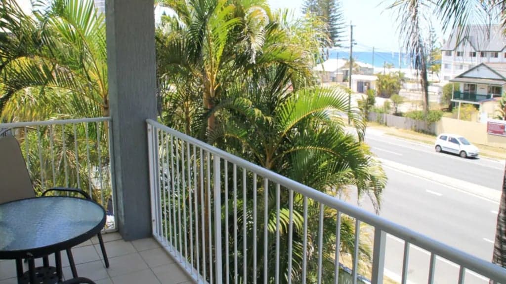 Furnished 2 Bedroom House in Palm Beach