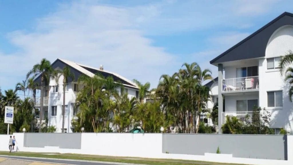 Furnished 2 Bedroom House in Palm Beach
