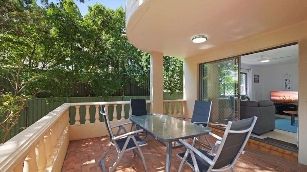 Furnished 2 Bedroom House in Mermaid Beach