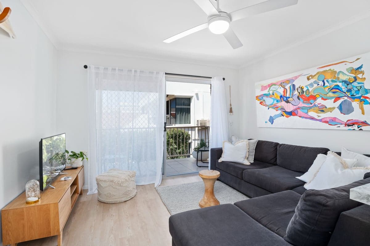 Furnished 2 Bedroom House in Mermaid Beach