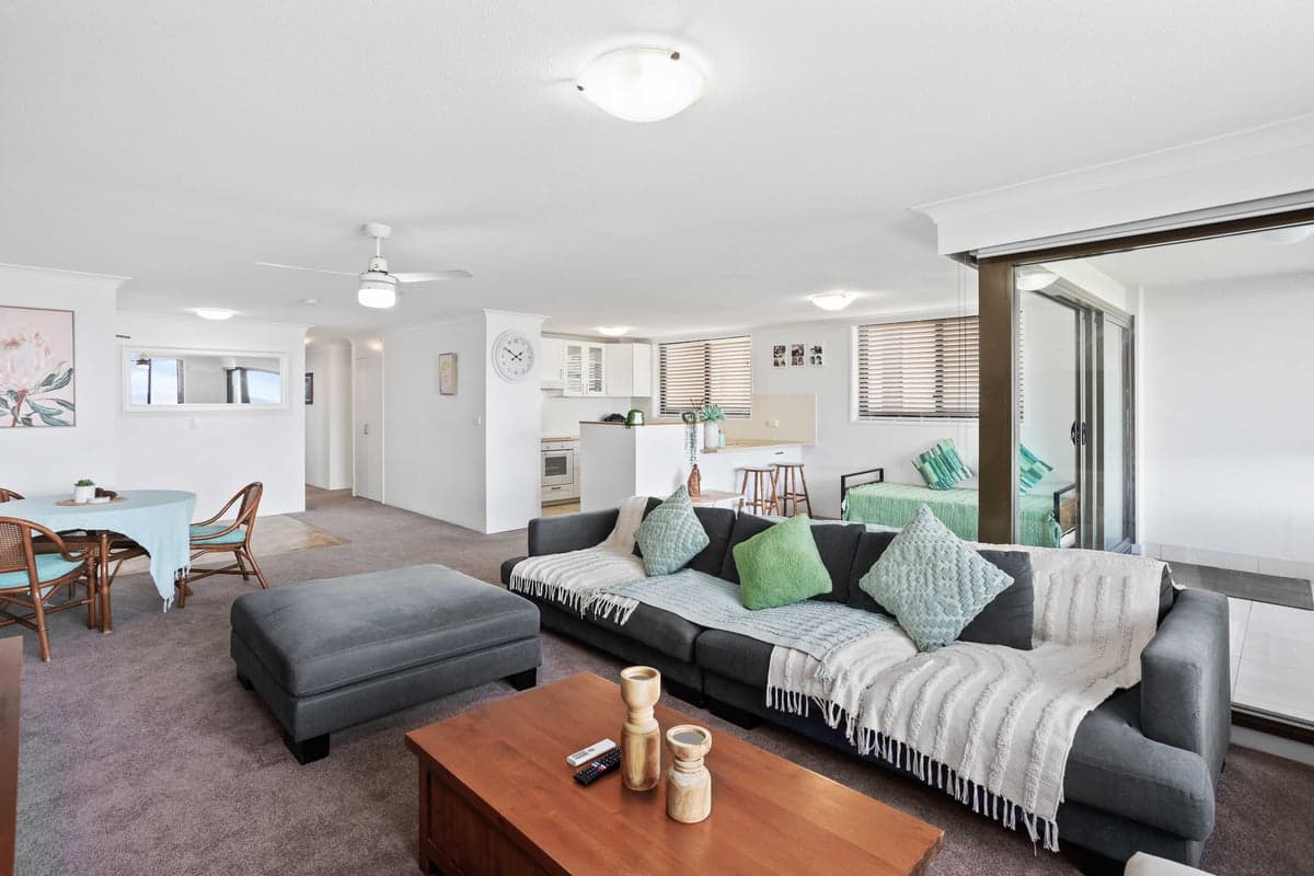 Furnished 3 Bedroom House in Mermaid Beach