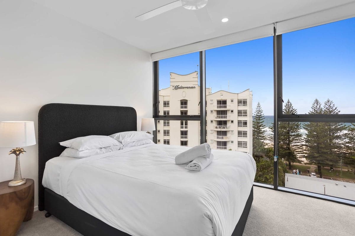 Furnished 2 Bedroom House in Burleigh Heads