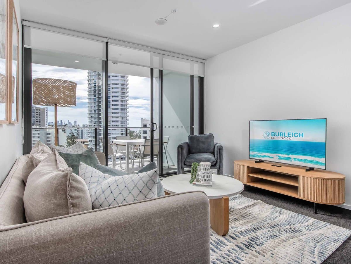 Furnished 2 Bedroom House in Burleigh Heads