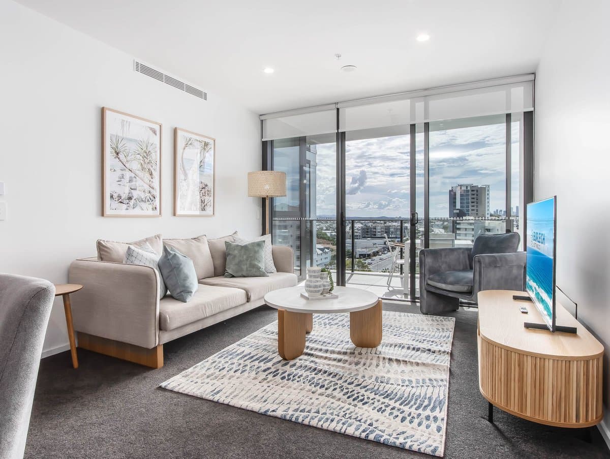 Furnished 2 Bedroom House in Burleigh Heads