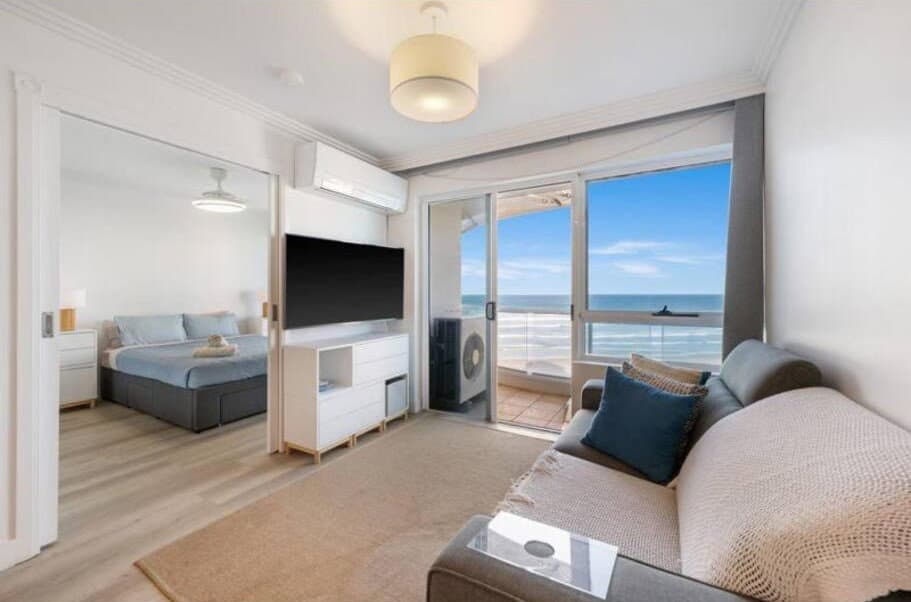 Furnished 1 Bedroom House in Palm Beach