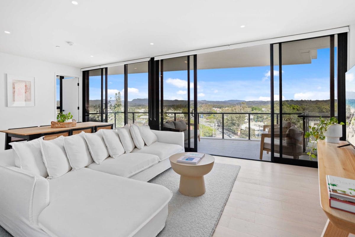 Furnished 2 Bedroom House in Palm Beach