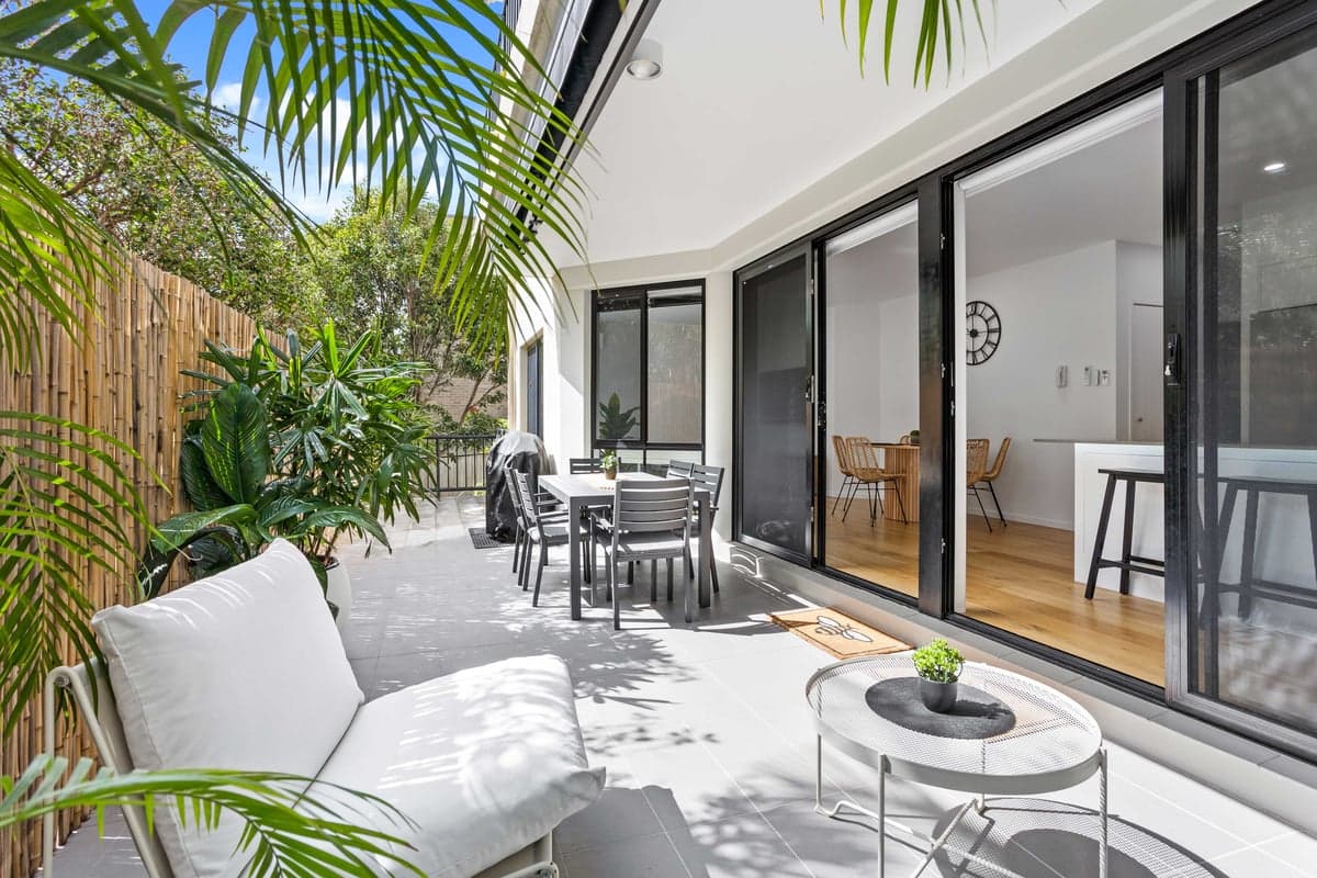 Furnished 2 Bedroom House in Burleigh Heads
