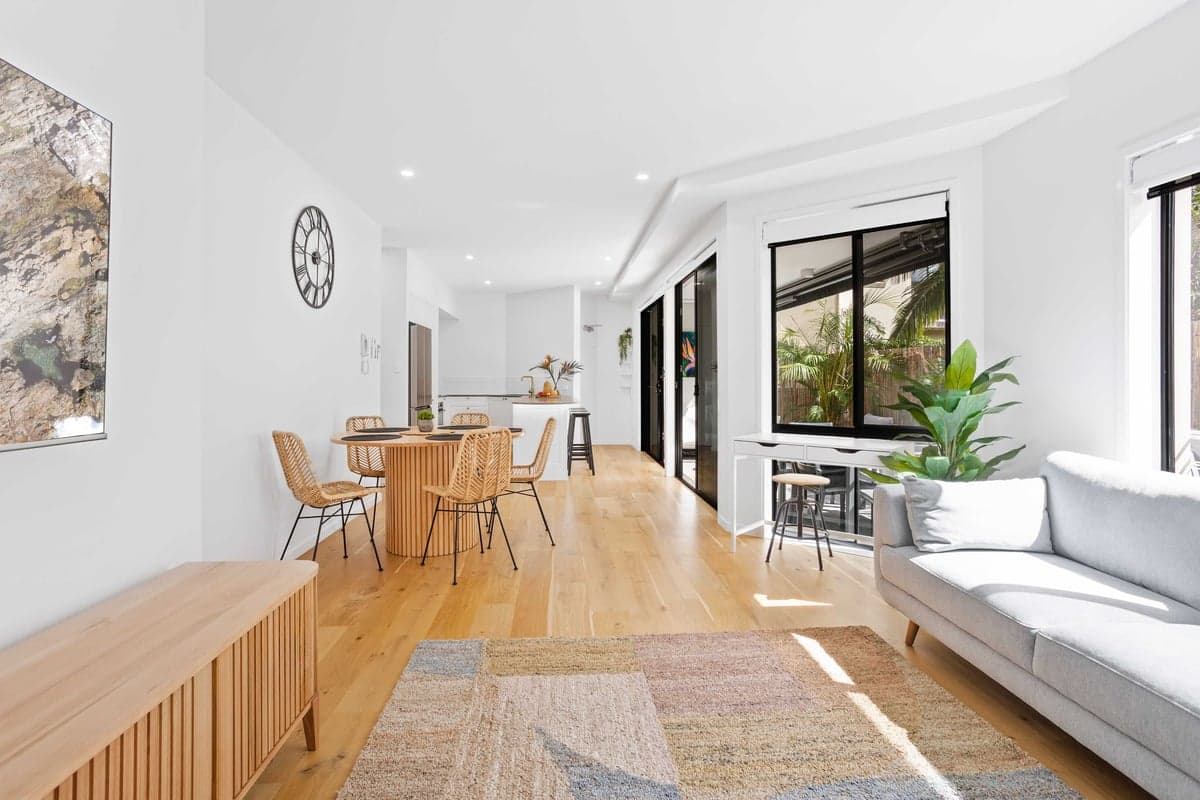 Furnished 2 Bedroom House in Burleigh Heads
