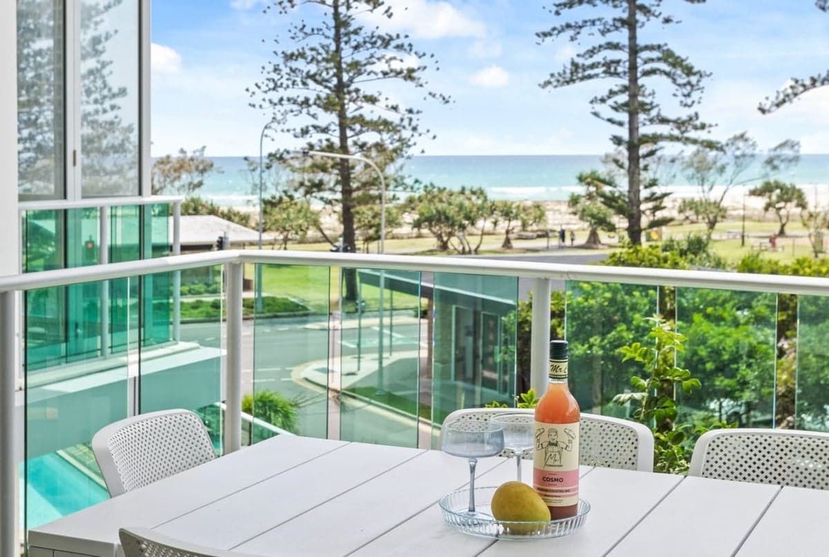Furnished 2 Bedroom House in Coolangatta
