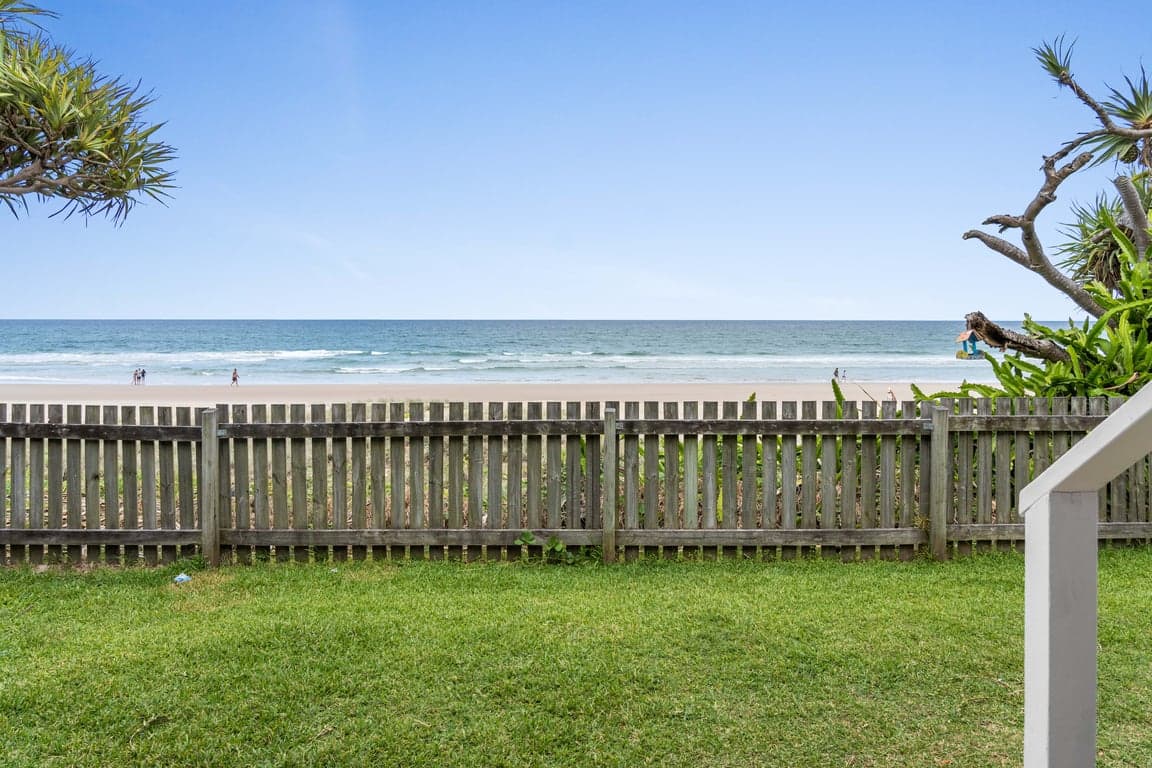 Furnished 3 Bedroom House in Mermaid Beach