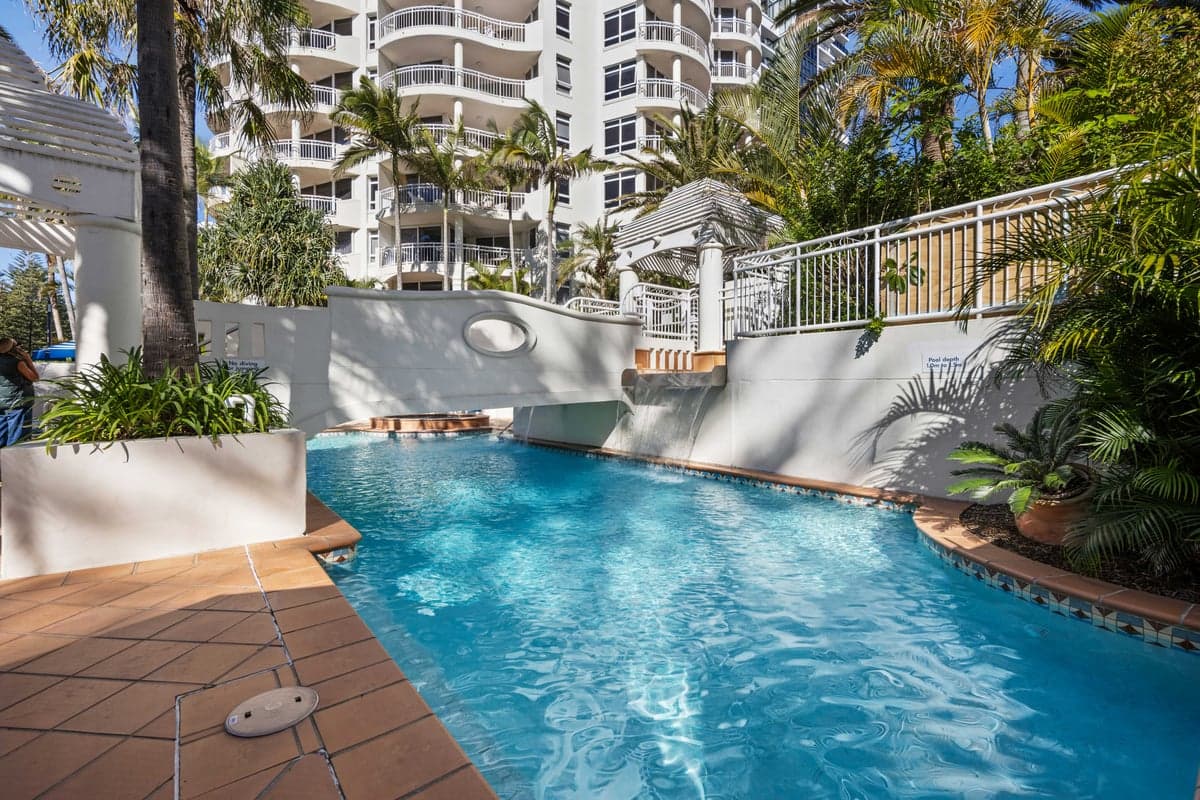 Furnished 1 Bedroom House in North Burleigh