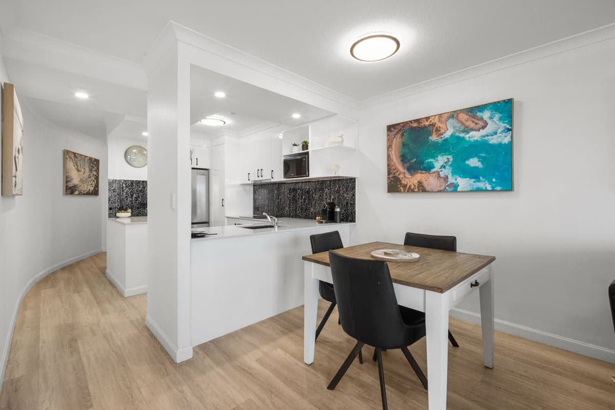 Furnished 1 Bedroom House in North Burleigh