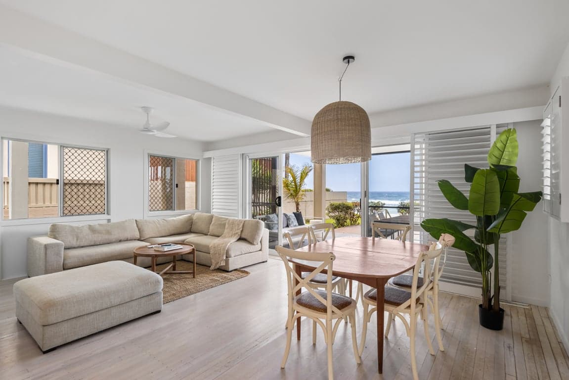 Furnished 3 Bedroom House in Mermaid Beach
