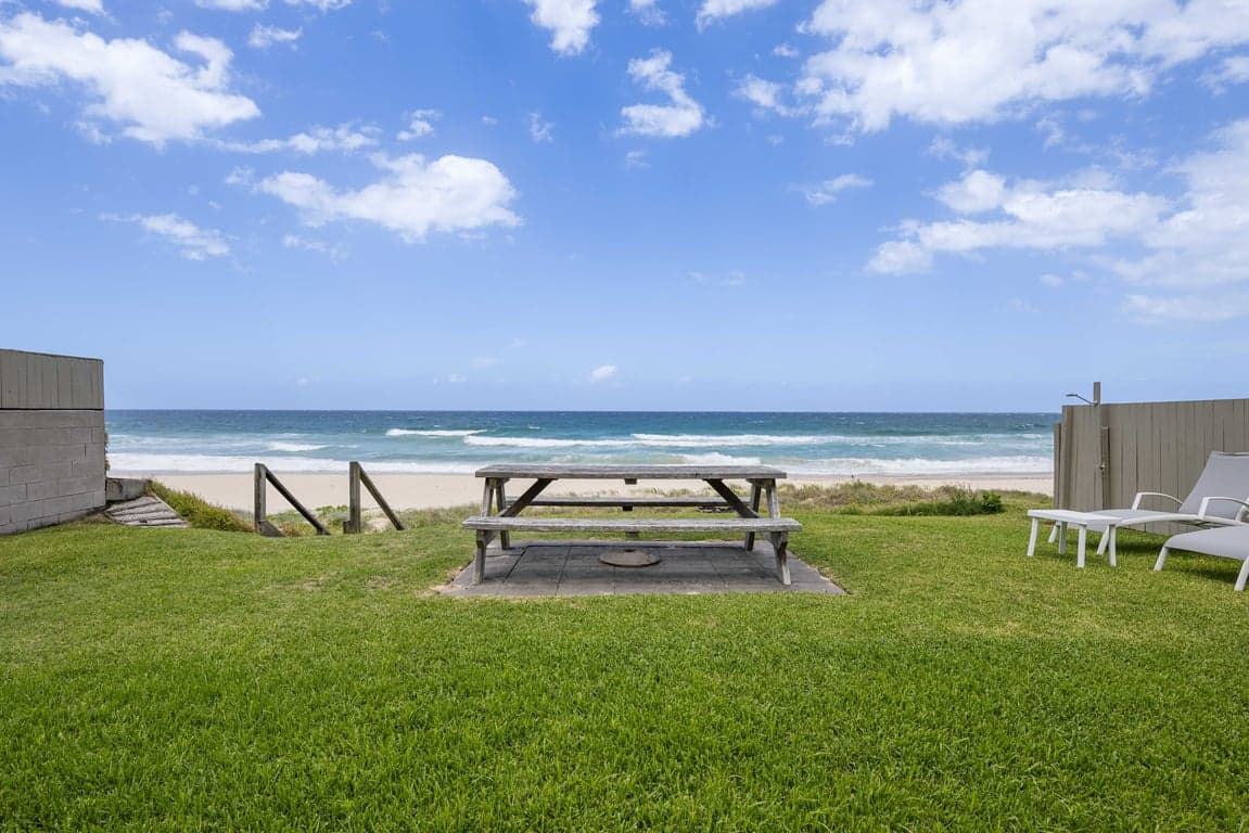 Furnished 2 Bedroom House in Mermaid Beach