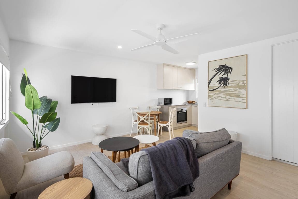 Furnished 2 Bedroom House in Mermaid Beach
