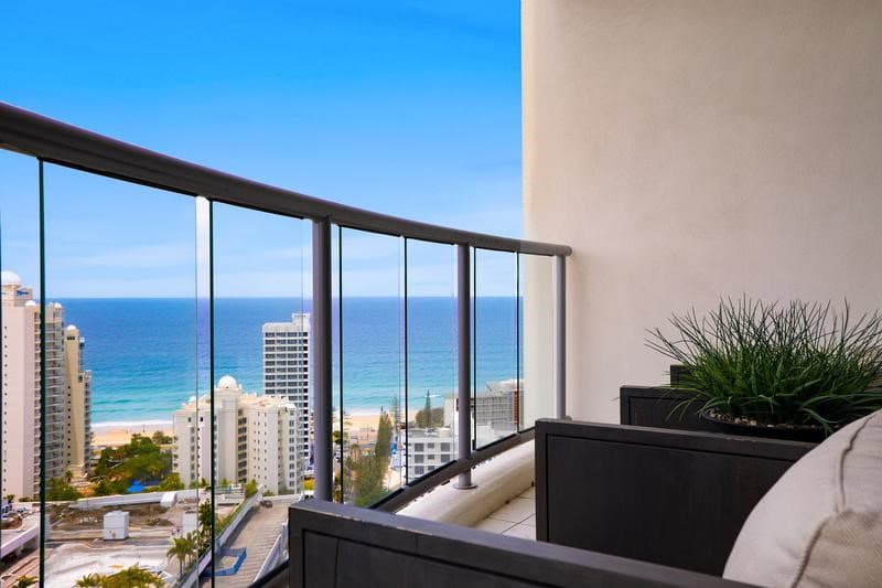 Furnished 2 Bedroom House in Surfers Paradise