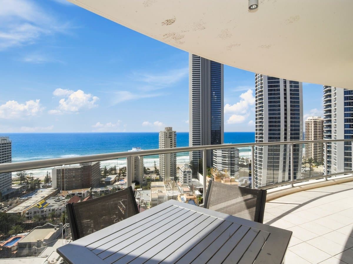 Furnished 3 Bedroom House in Surfers Paradise