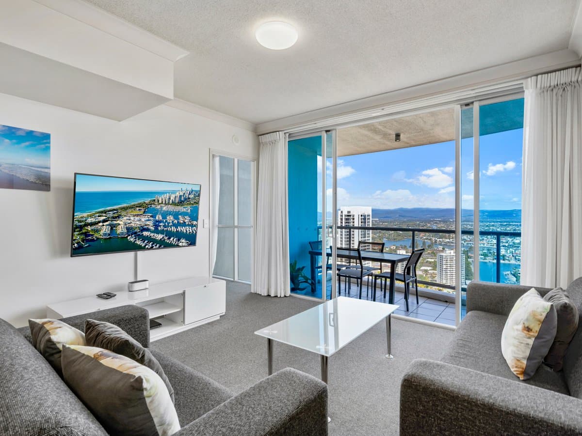 Furnished 2 Bedroom House in Surfers Paradise
