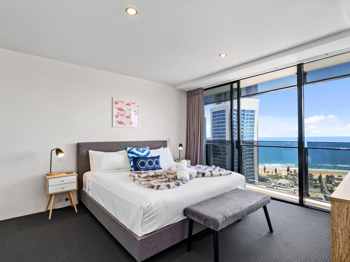 Furnished 2 Bedroom House in Surfers Paradise