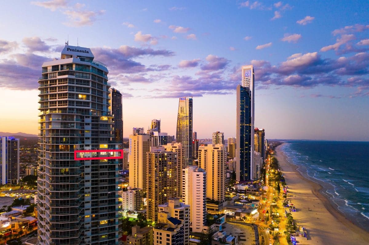 Furnished 2 Bedroom House in Surfers Paradise
