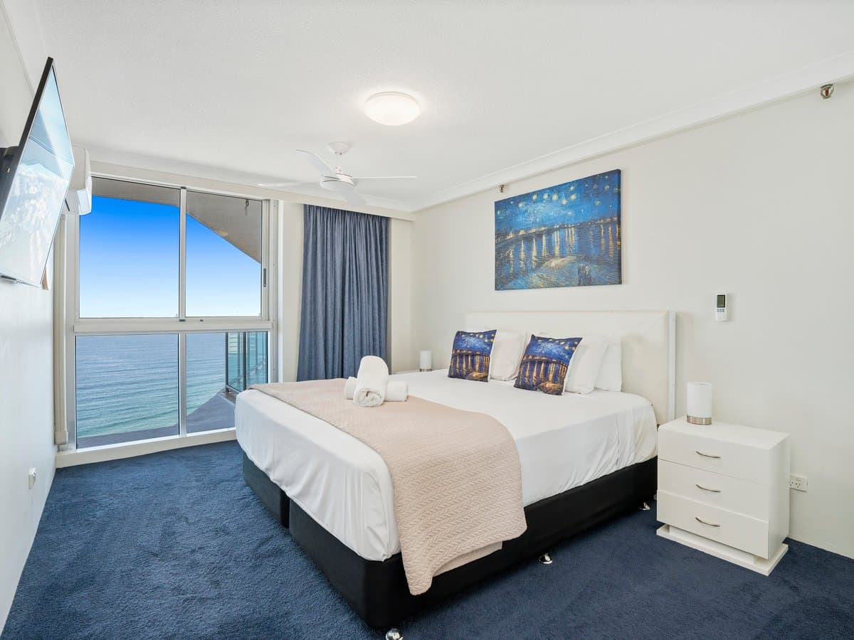 Furnished 2 Bedroom House in Surfers Paradise