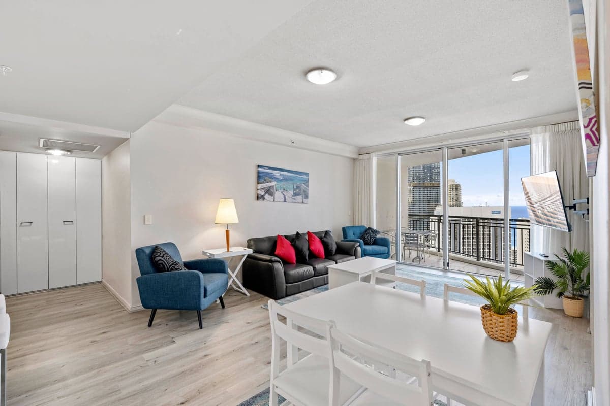 Furnished 2 Bedroom House in Surfers Paradise