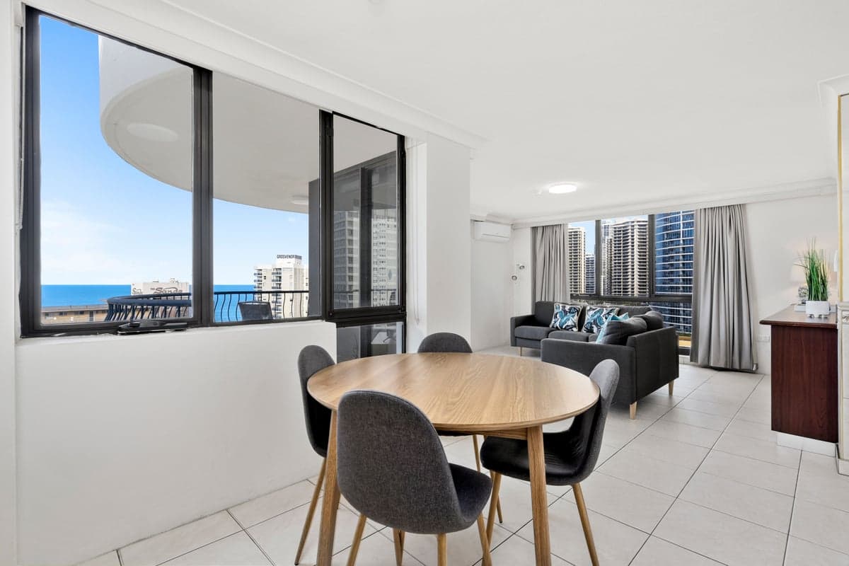 Furnished 2 Bedroom House in Surfers Paradise