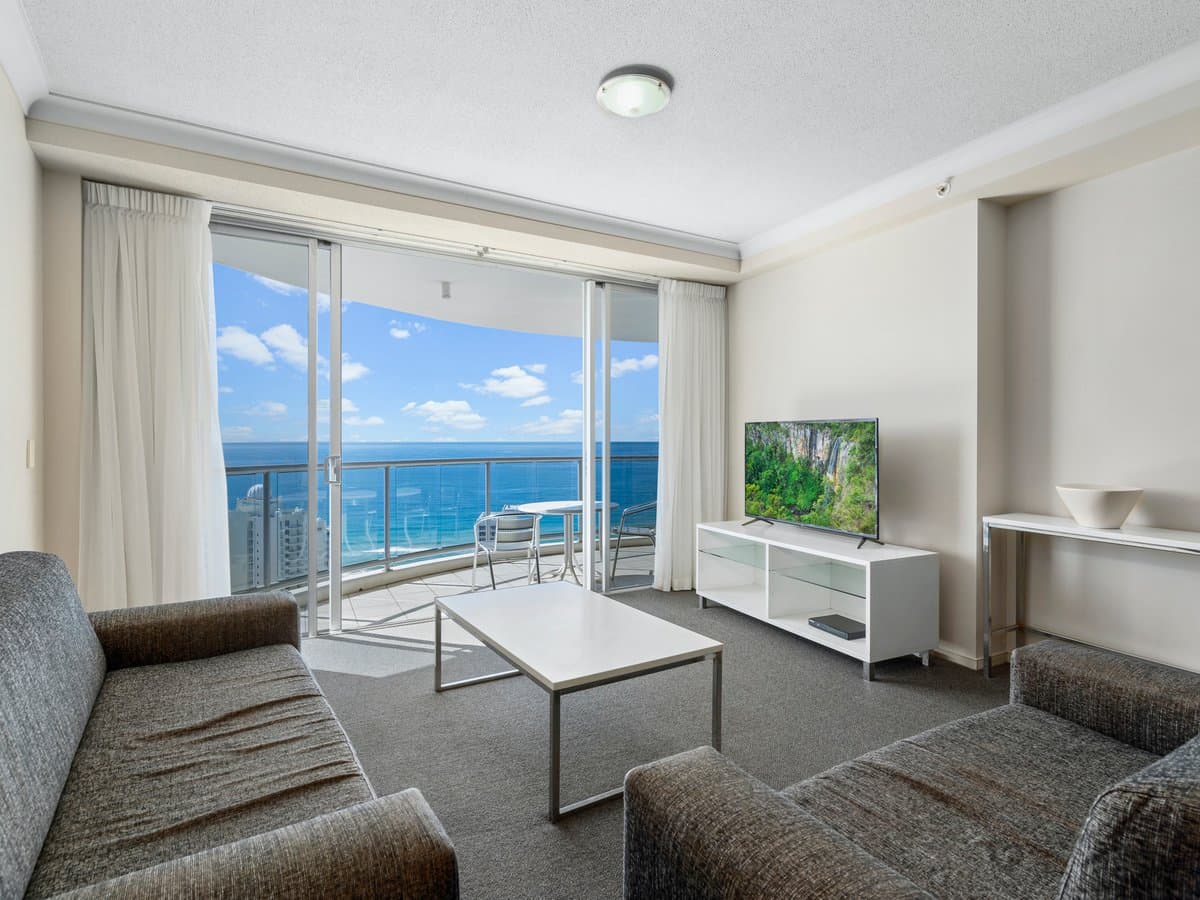 Furnished 2 Bedroom House in Surfers Paradise