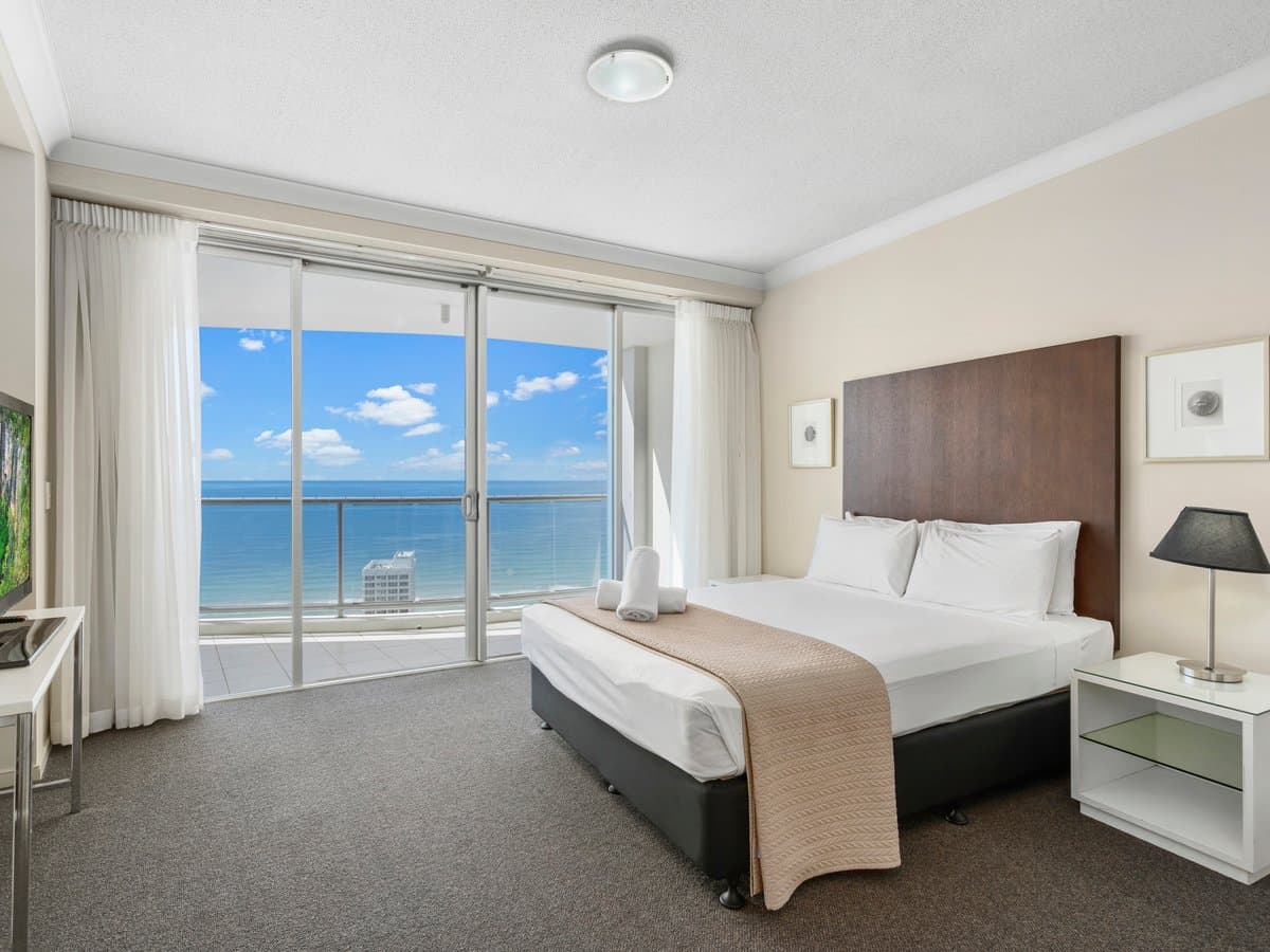Furnished 2 Bedroom House in Surfers Paradise