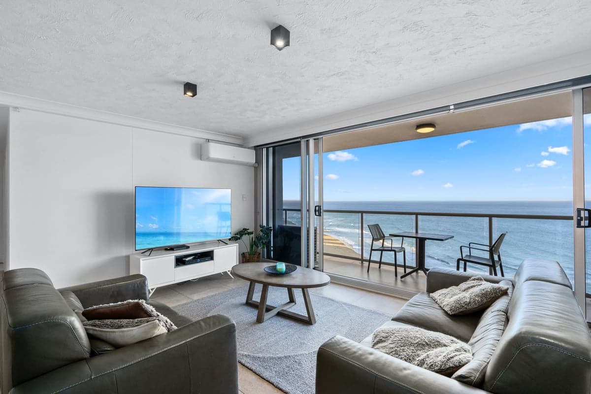 Furnished 2 Bedroom House in Surfers Paradise