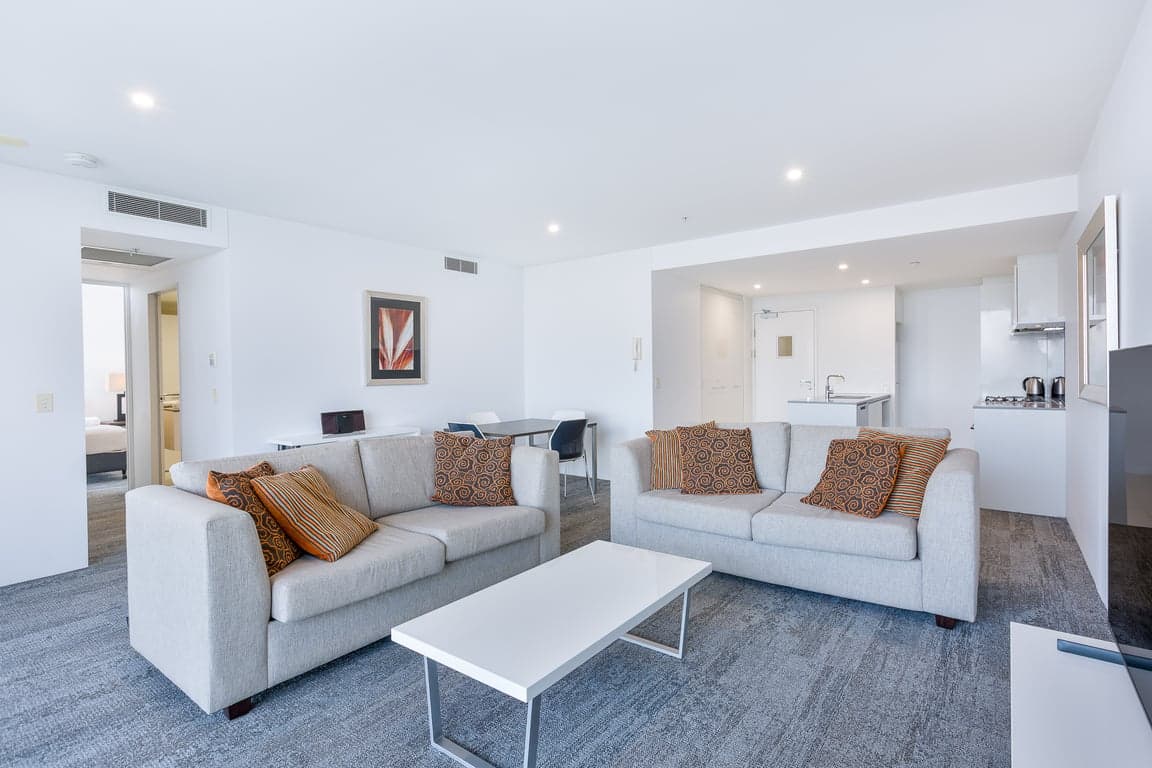 Furnished 2 Bedroom House in Surfers Paradise