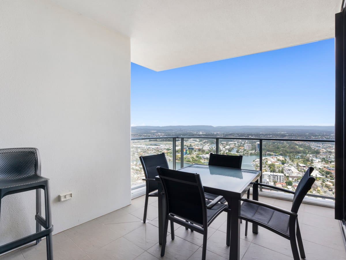 Furnished 1 Bedroom House in Surfers Paradise