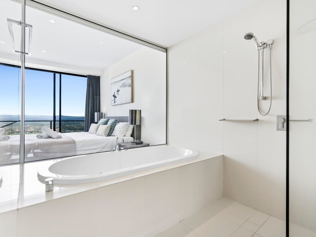Furnished 1 Bedroom House in Surfers Paradise