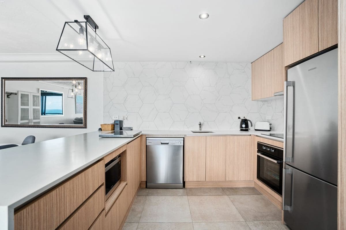 Furnished 2 Bedroom House in Surfers Paradise