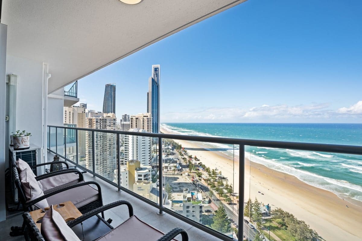 Furnished 2 Bedroom House in Surfers Paradise