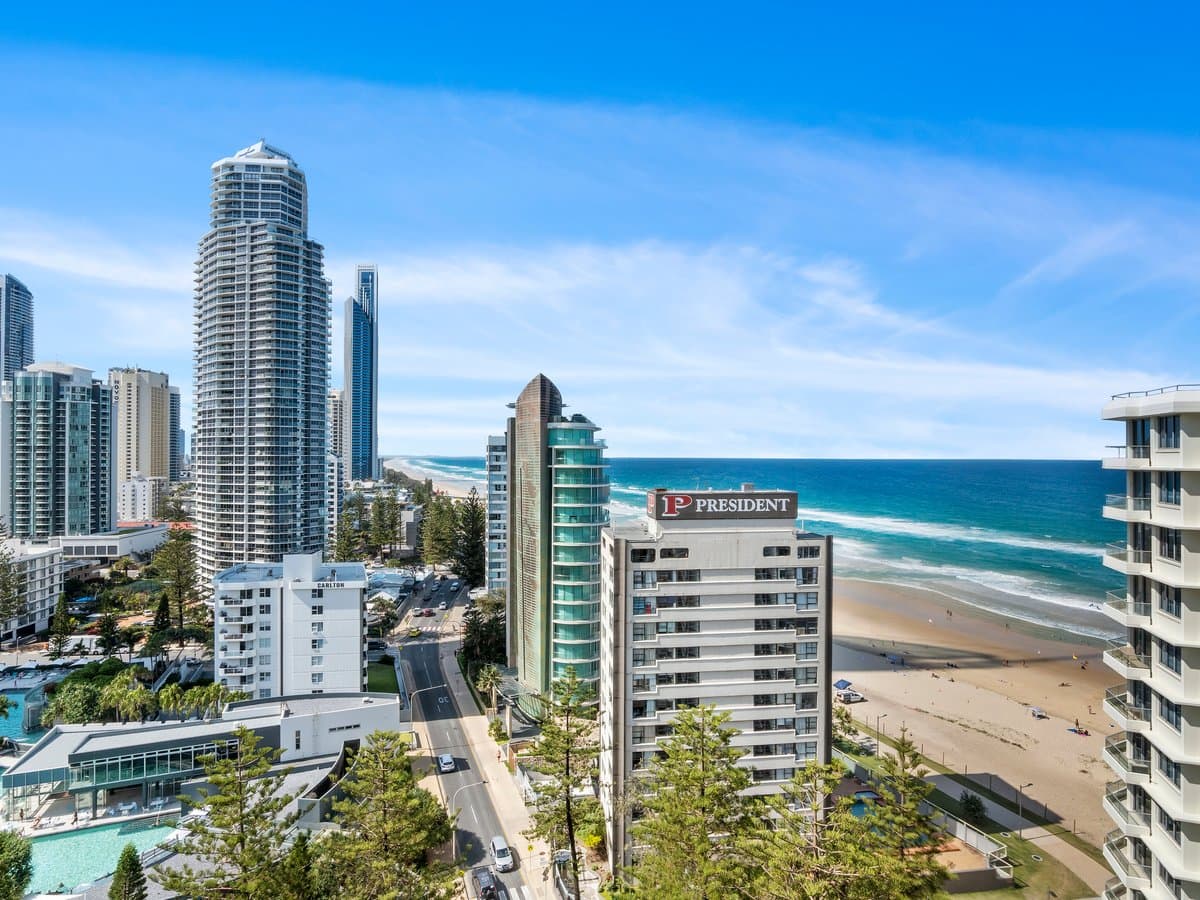 Furnished 2 Bedroom House in Surfers Paradise