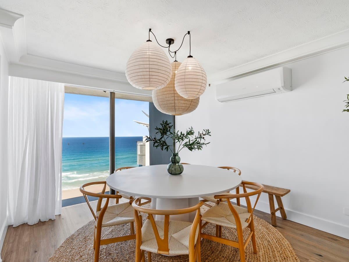 Furnished 2 Bedroom House in Surfers Paradise