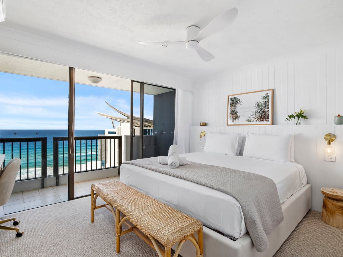Furnished 2 Bedroom House in Surfers Paradise
