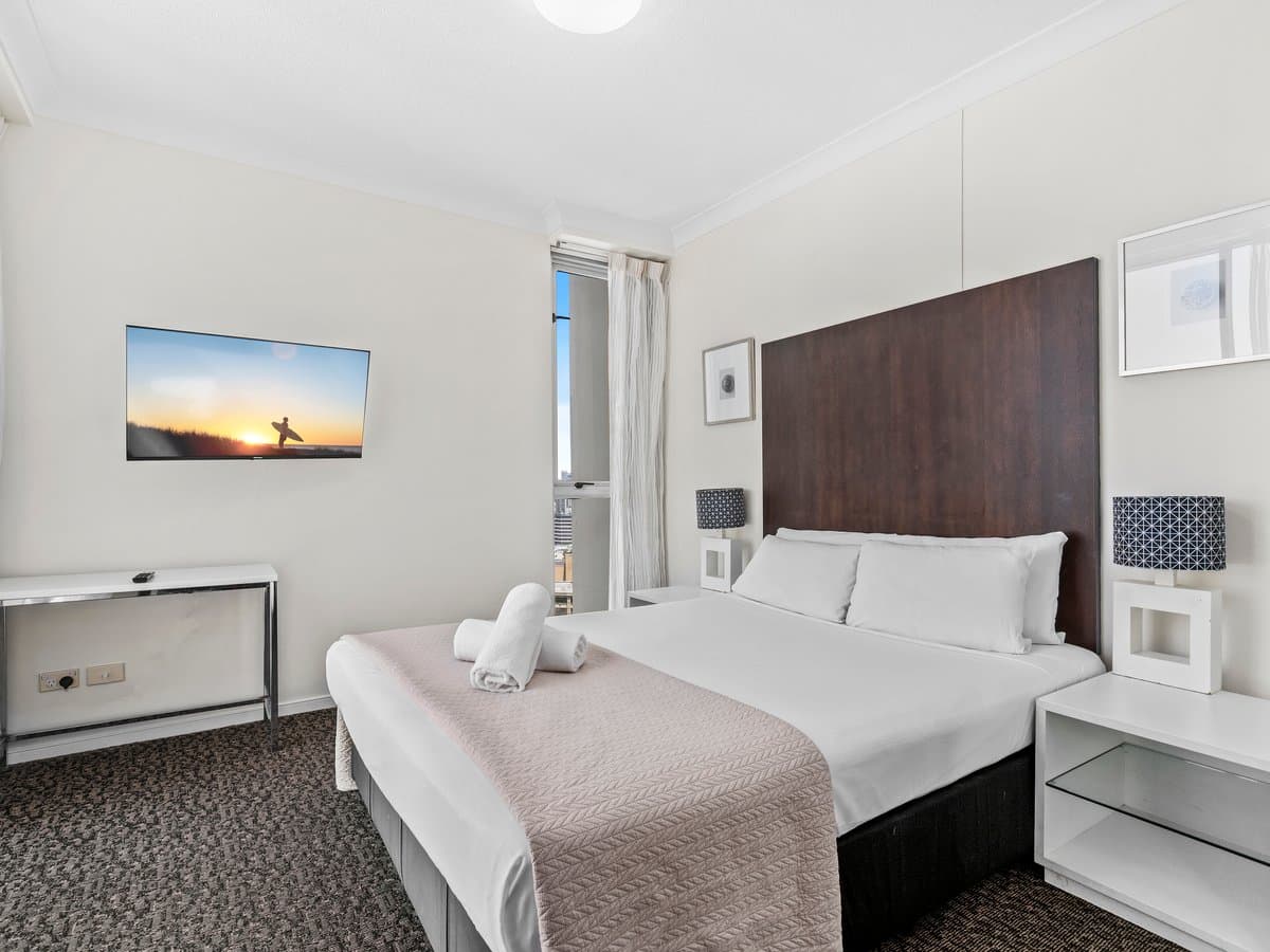 Furnished 2 Bedroom House in Surfers Paradise
