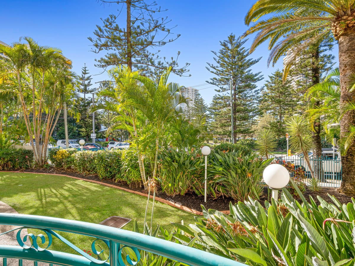 Furnished 1 Bedroom House in Broadbeach