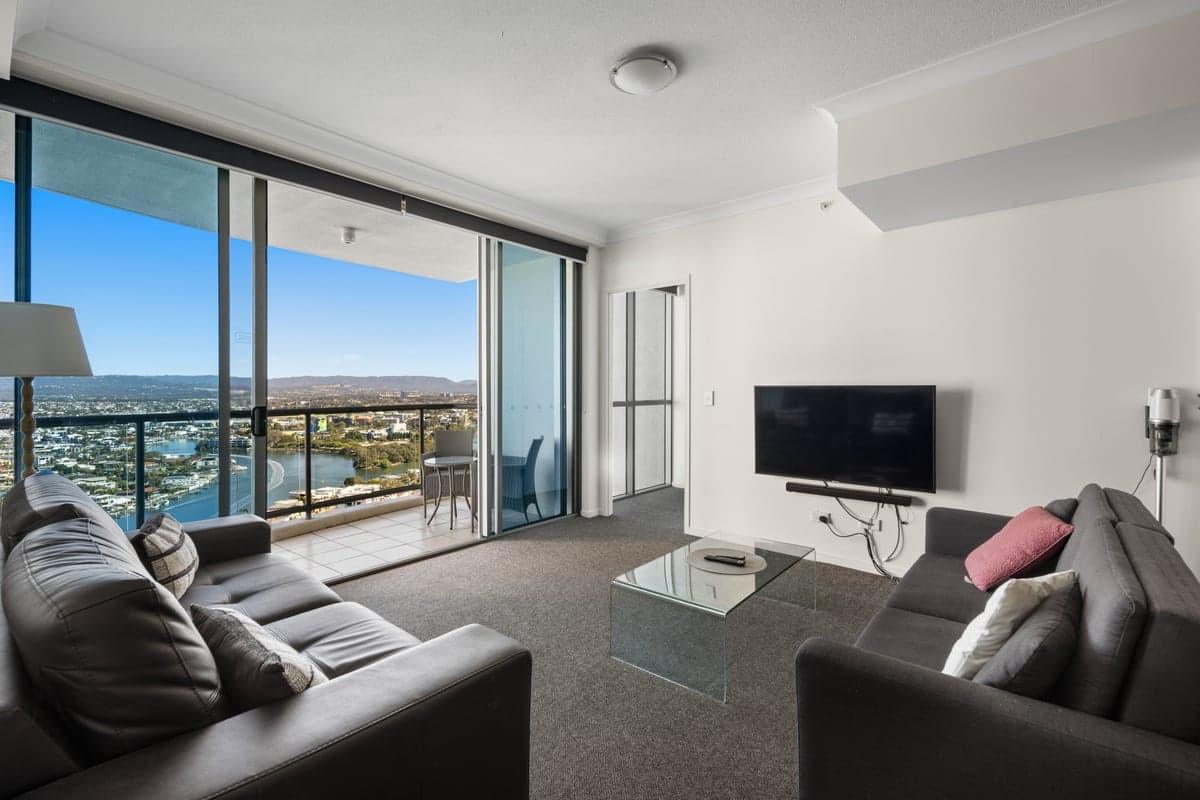 Furnished 2 Bedroom House in Surfers Paradise