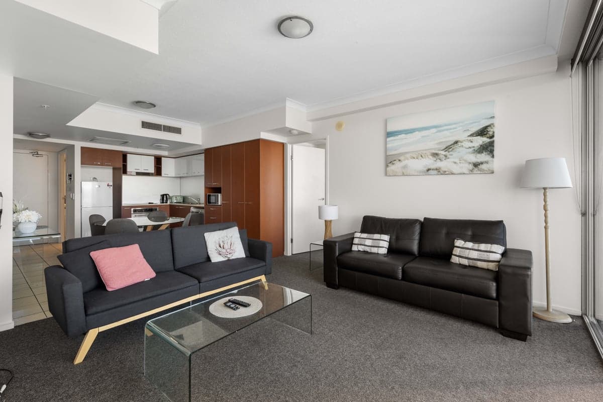 Furnished 2 Bedroom House in Surfers Paradise