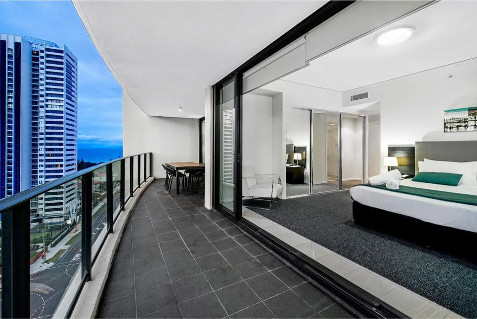 Furnished 3 Bedroom House in Broadbeach
