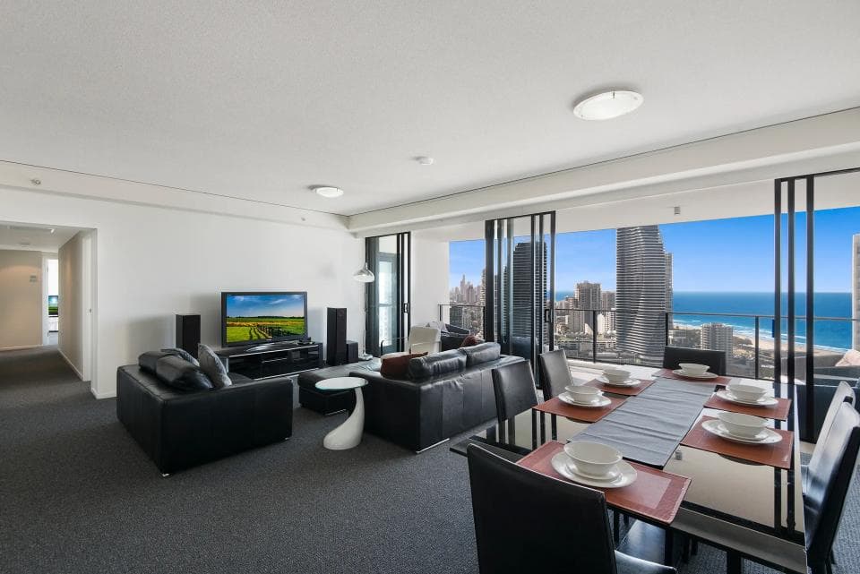 Furnished 4 Bedroom House in Broadbeach