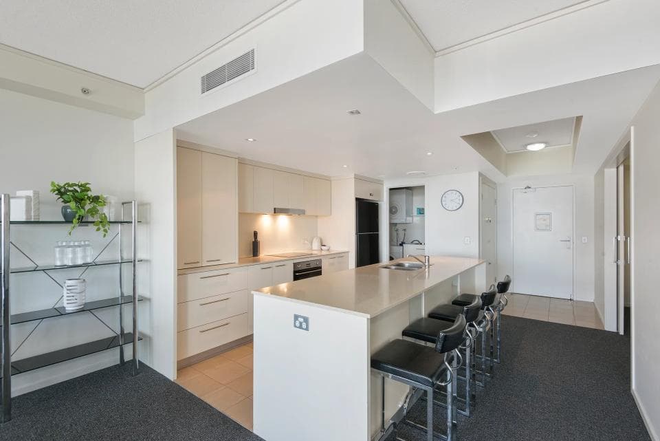 Furnished 4 Bedroom House in Broadbeach