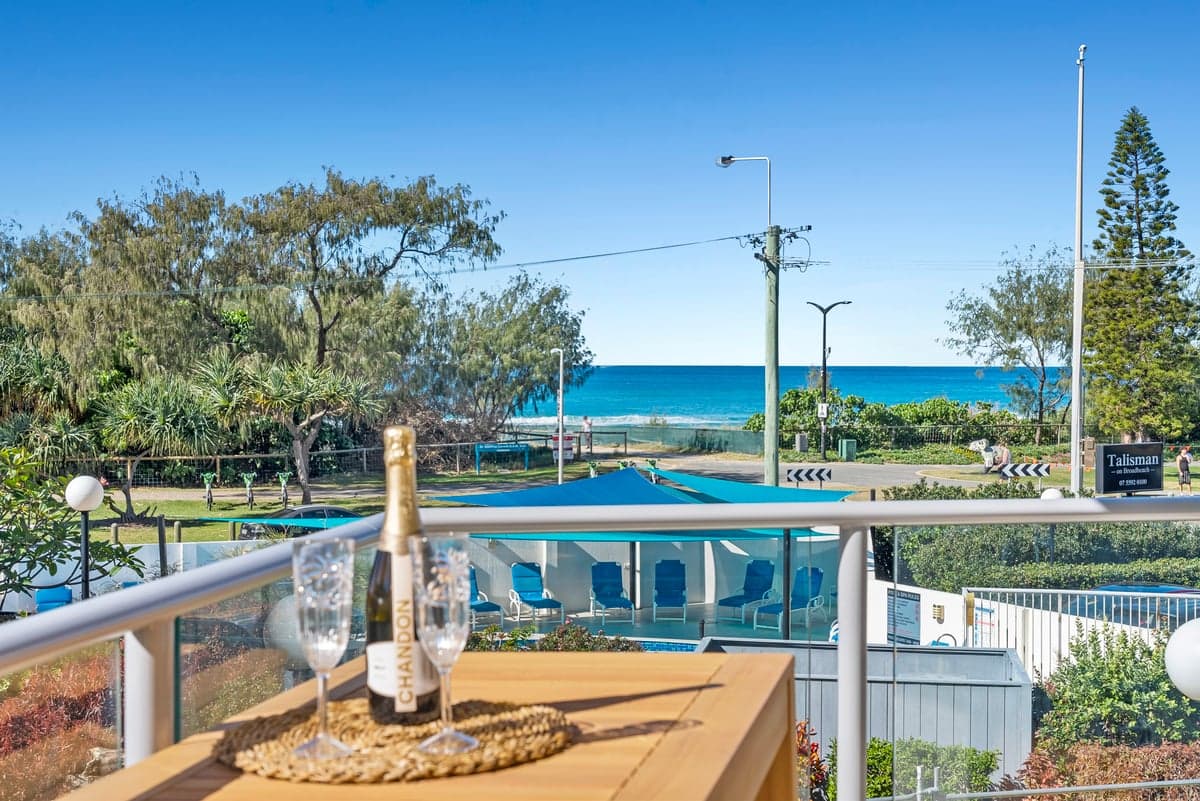 Furnished 2 Bedroom House in Broadbeach