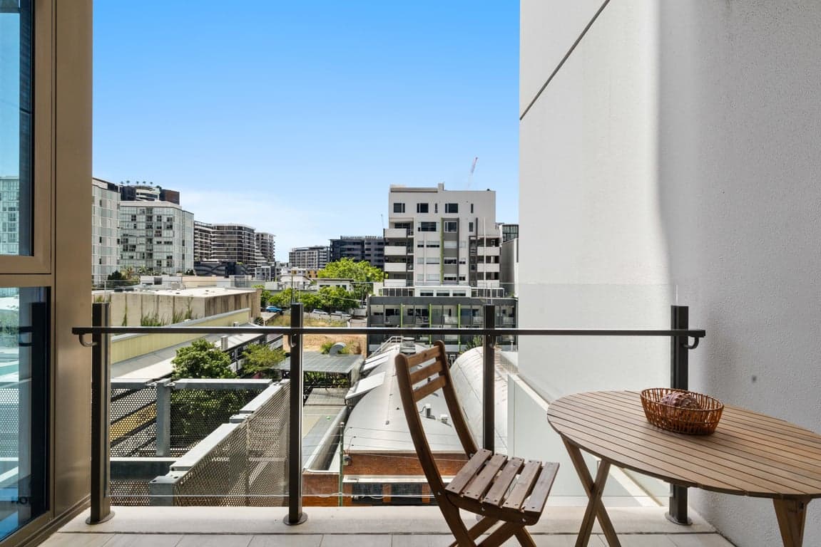 Furnished 2 Bedroom House in Newstead