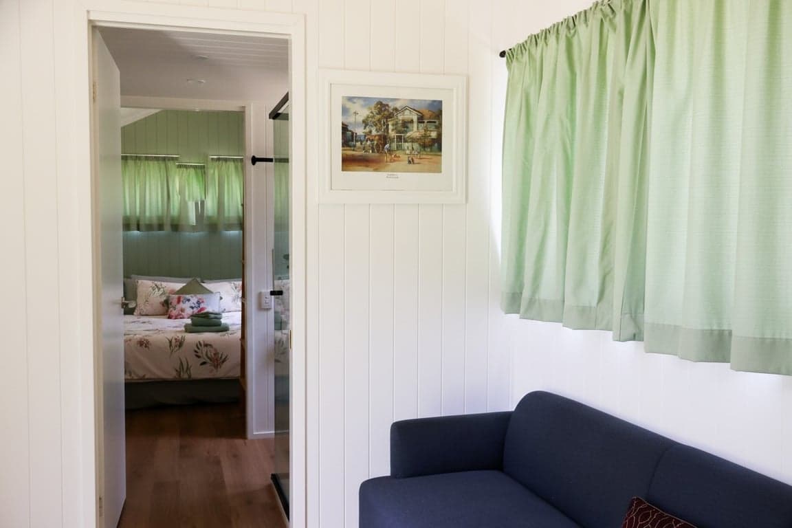 Furnished 1 Bedroom House in Glan Devon